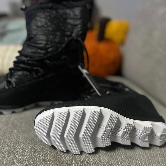 NWT $189 SOREL Black Wedge Winter Boots size 7.5 but good also for 7 w/socks - Picture 4 of 6